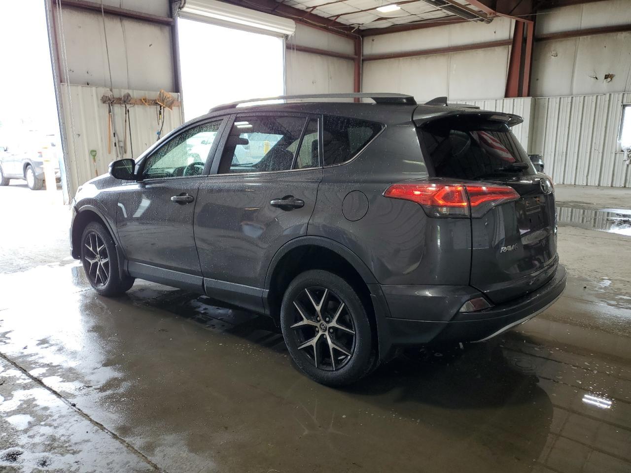 2017 Toyota Rav4 Se - Image 2