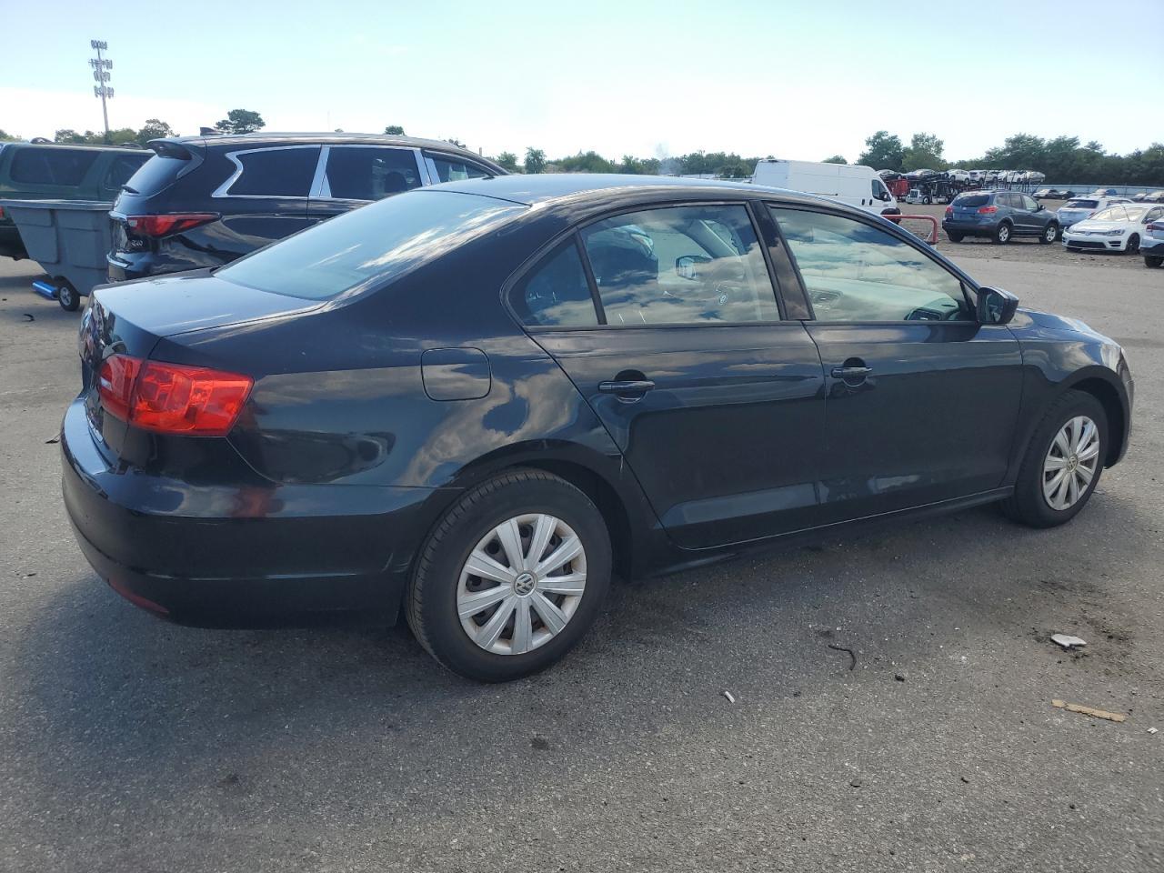 2014 Volkswagen Jetta Base - Image 3