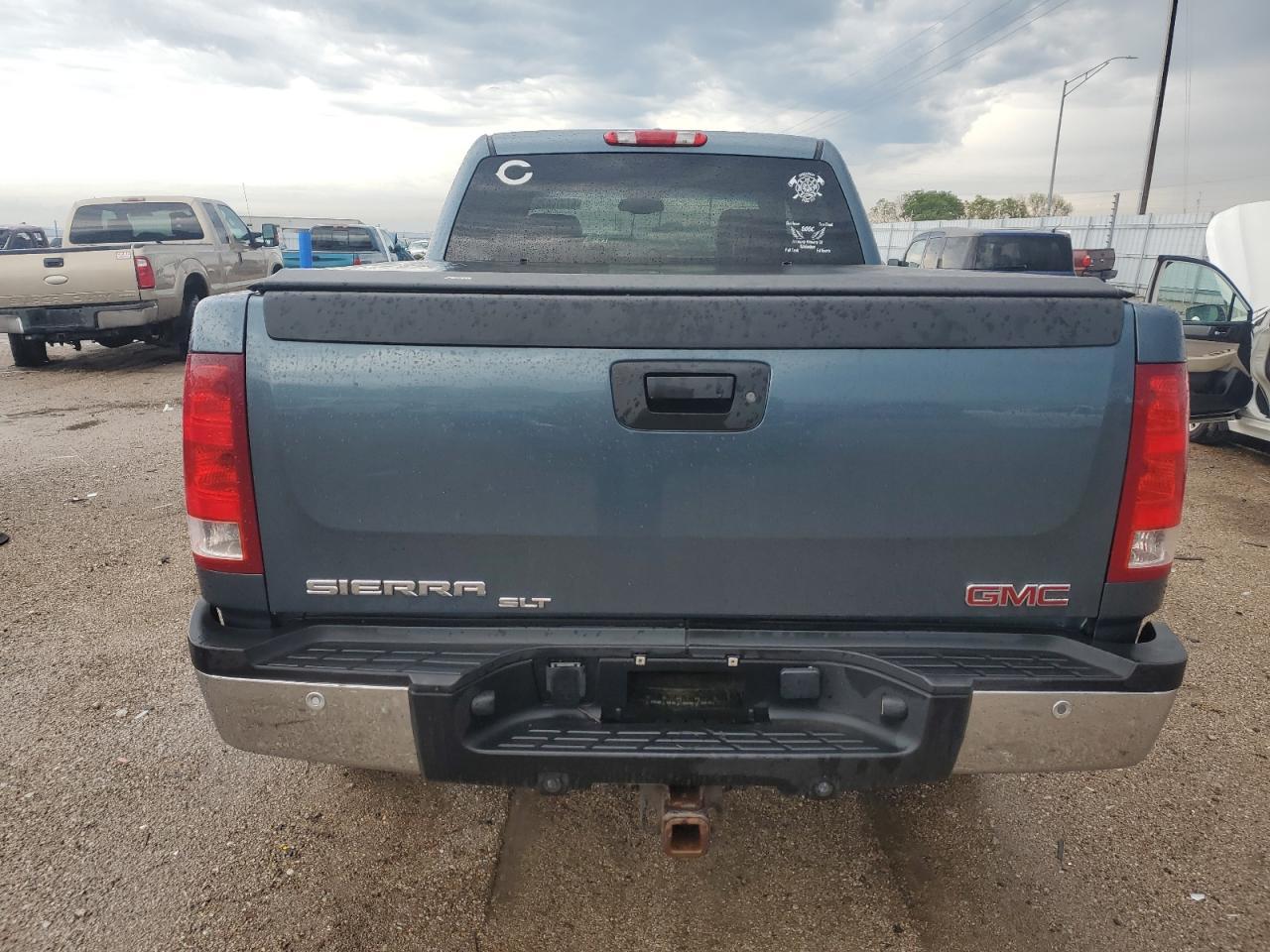 2007 GMC Sierra K2500 Heavy Duty - Image 6