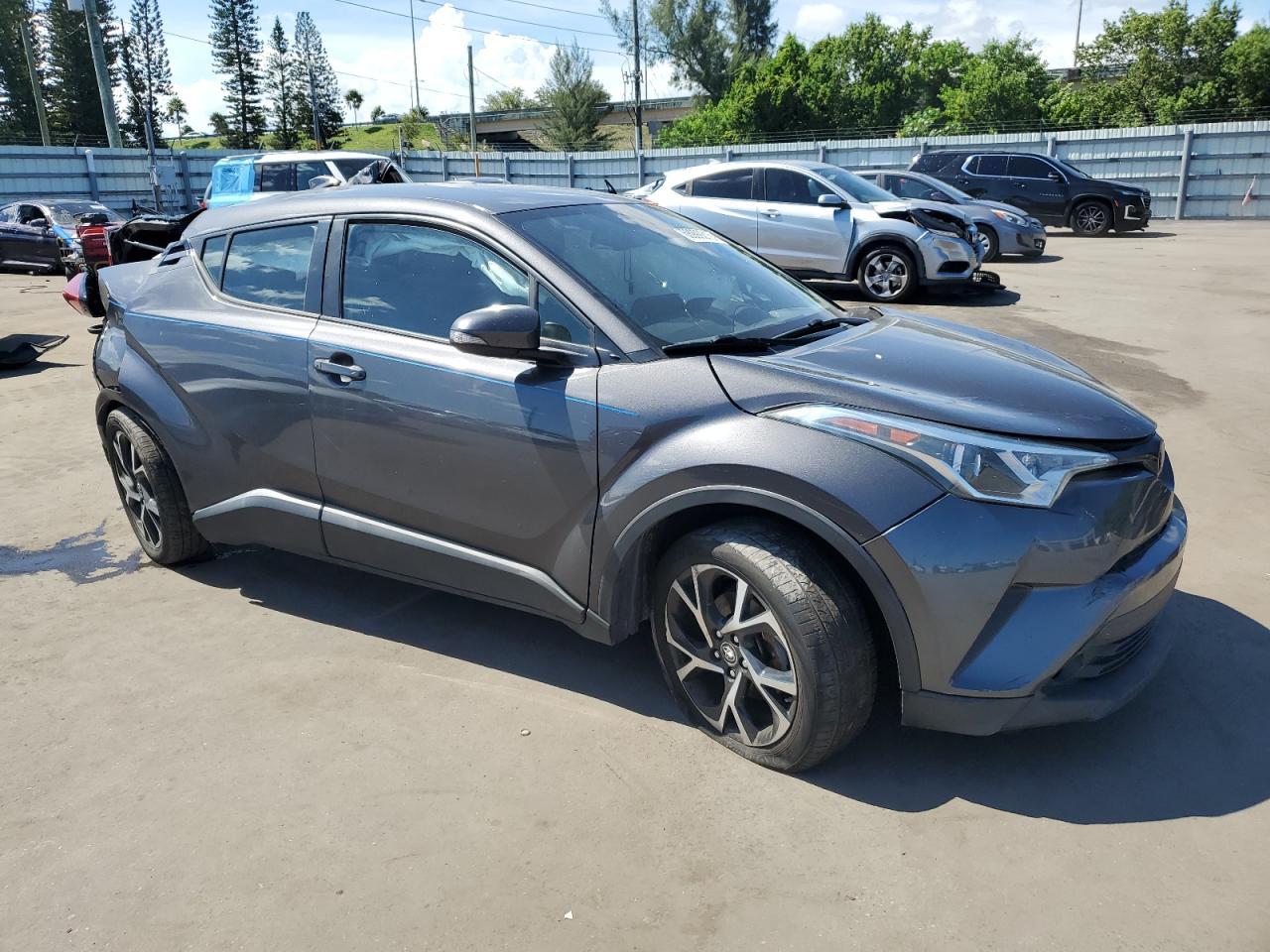 2019 Toyota C-Hr Xle - Фото 4
