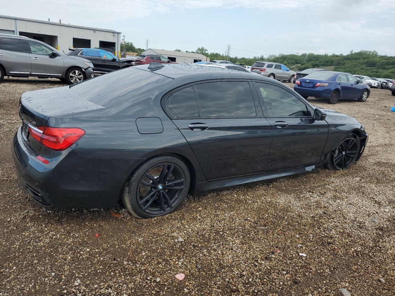 2019 BMW 740 Xi - Image 3