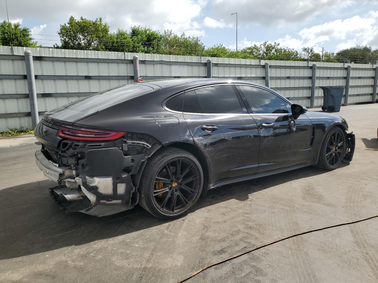 2020 Porsche Panamera Base - Фото 3