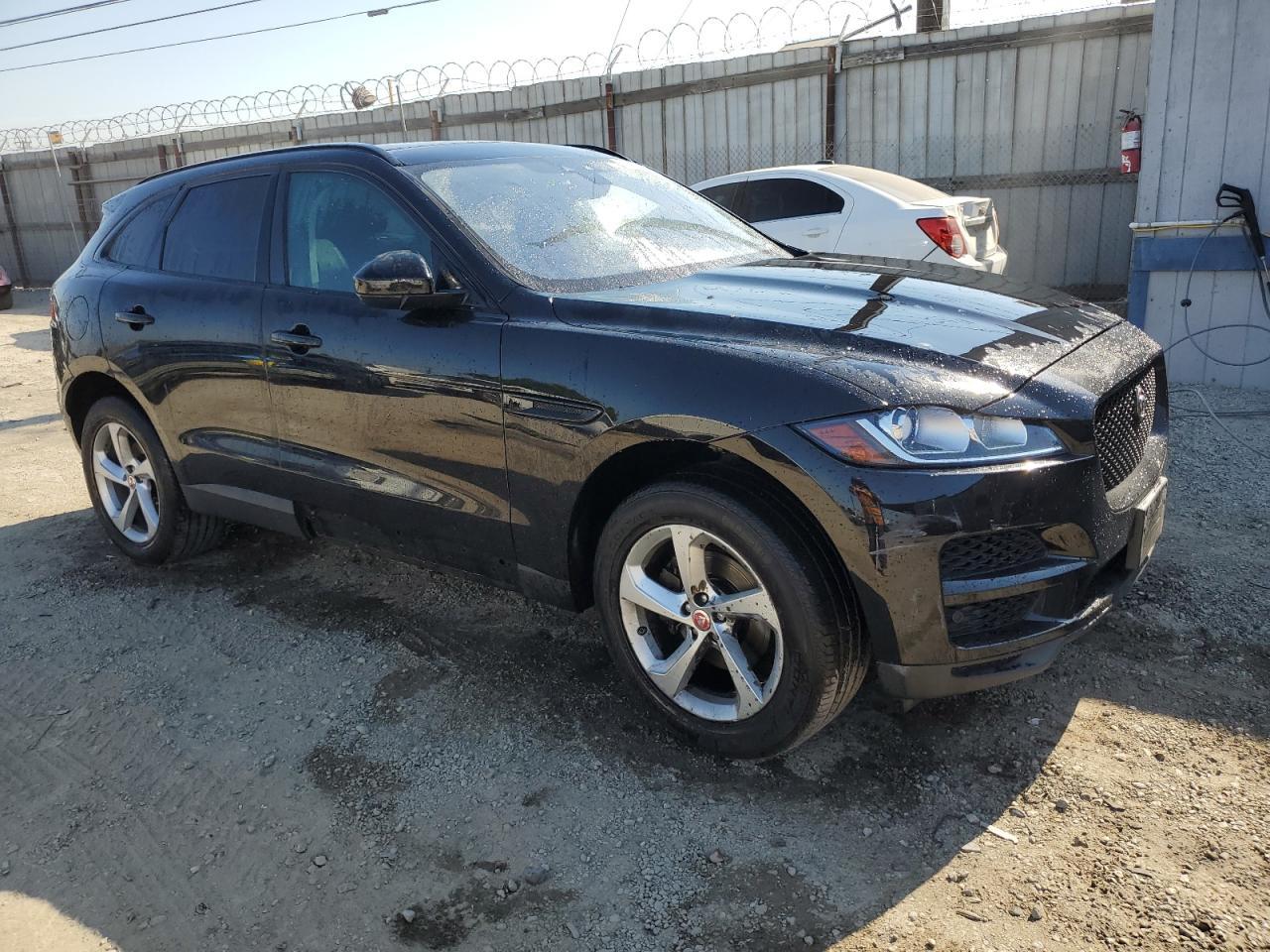 2020 Jaguar F-Pace Premium - Фото 4