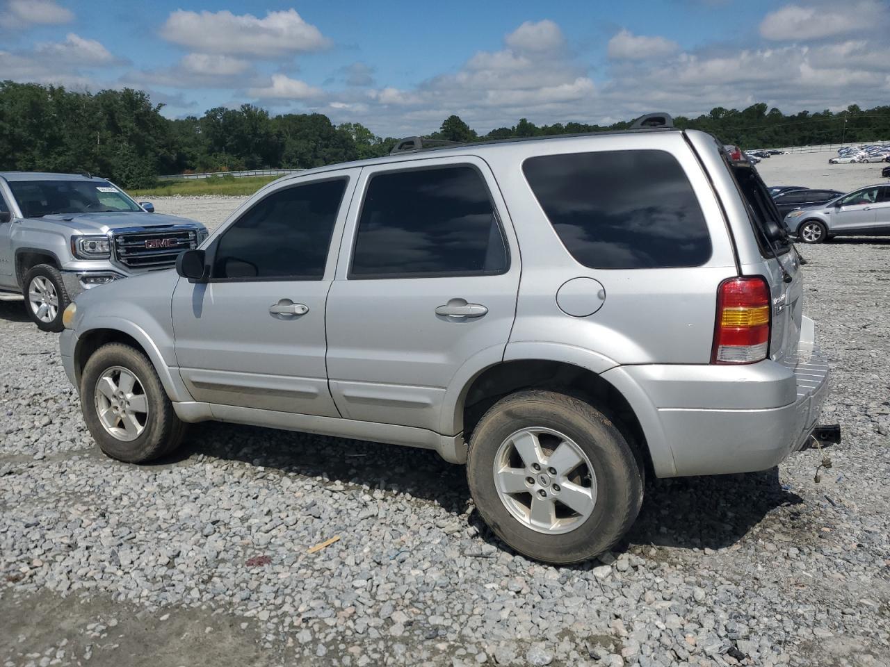 2005 Ford Escape Limited - Фото 2