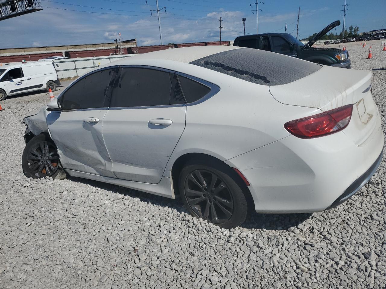 2015 Chrysler 200 Limited Limited - Фото 2