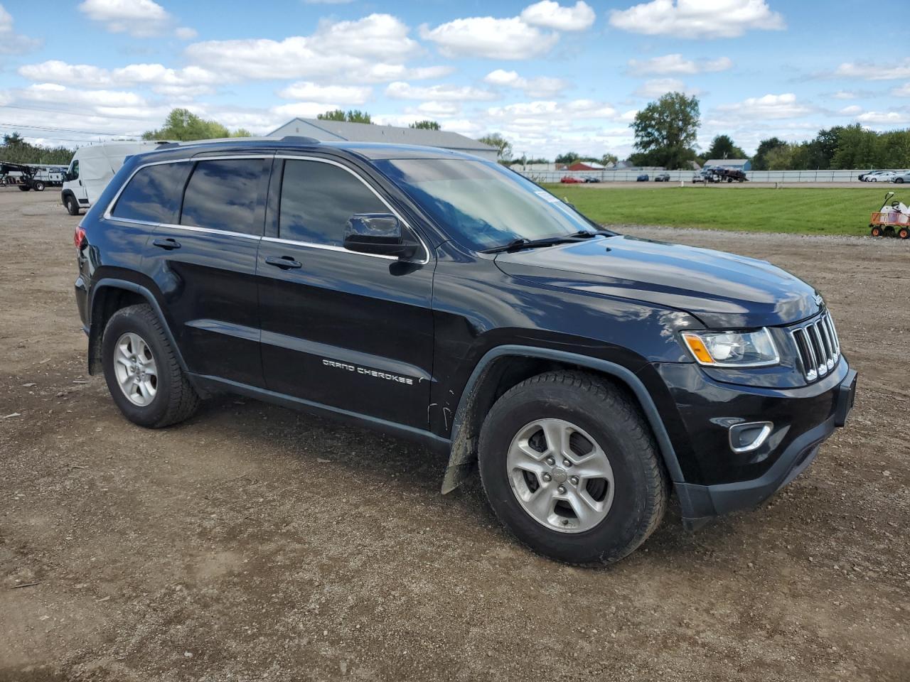 2014 Jeep Grand Cherokee Laredo - Image 4