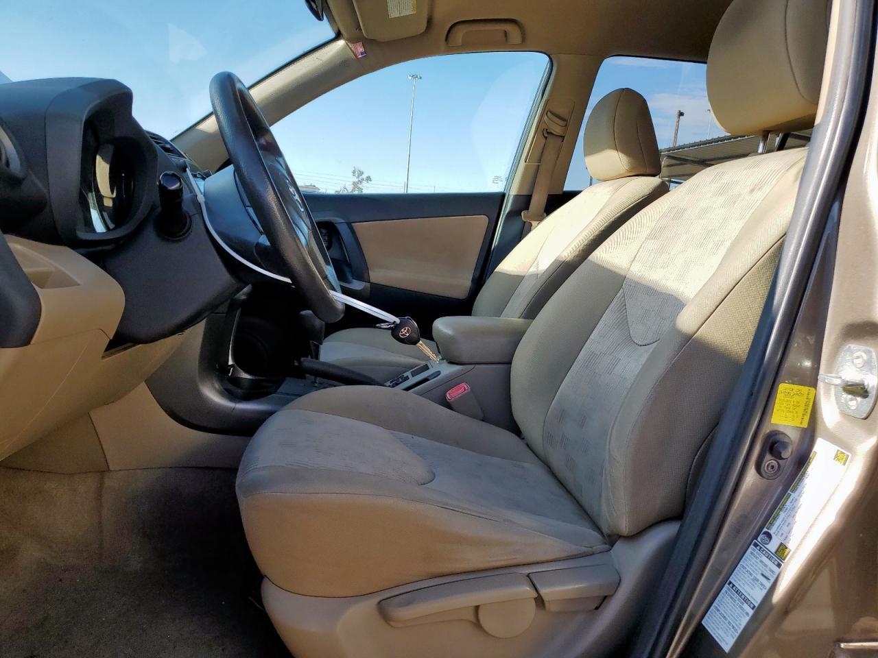 2011 Toyota Rav4 - Фото 7