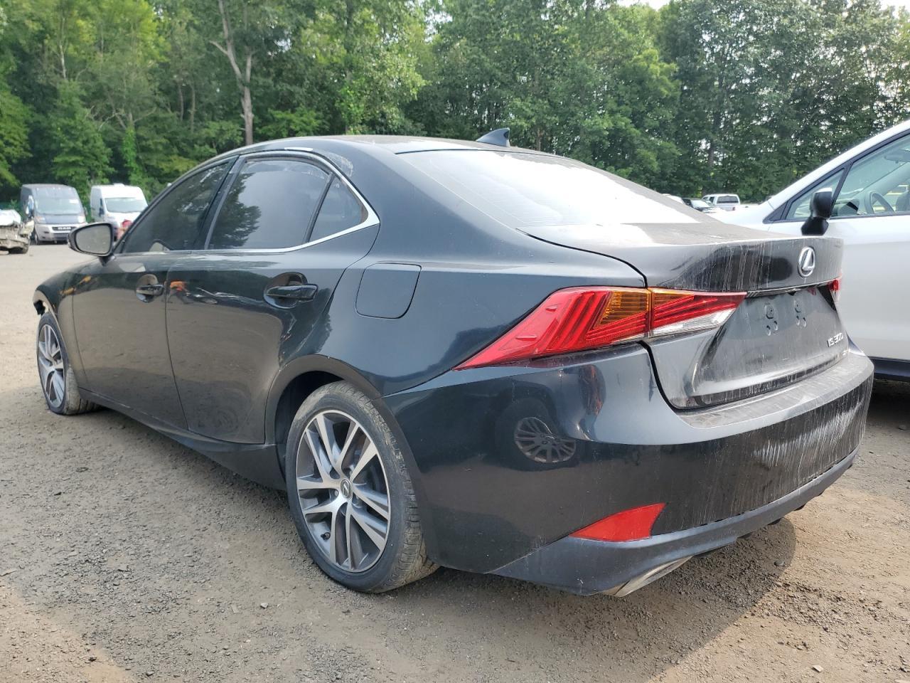 2019 Lexus Is 300 - Image 2