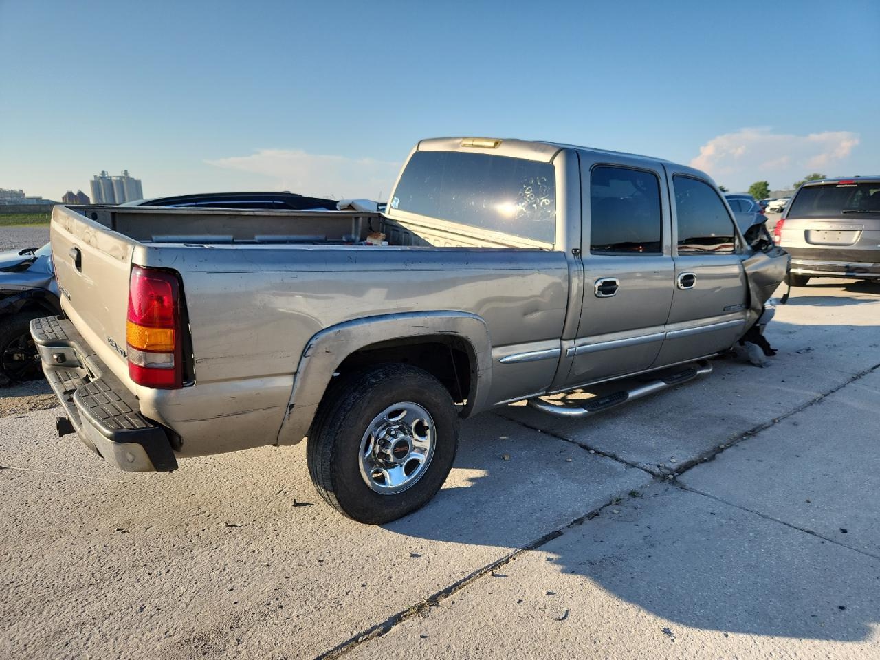 2001 GMC Sierra C2500 Heavy Duty - Фото 3