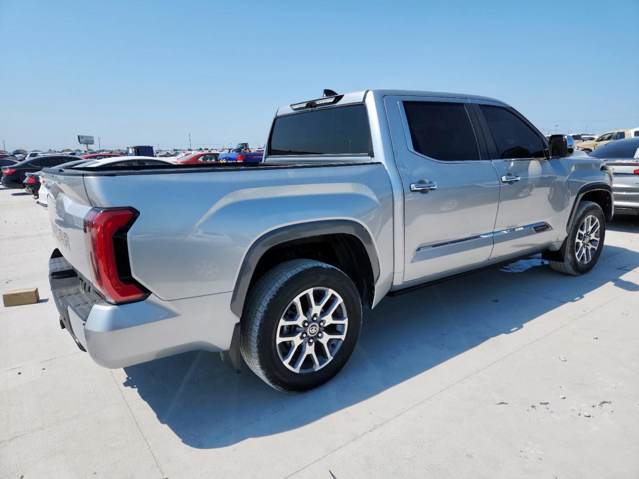 2024 Toyota Tundra Crewmax Platinum - Фото 3