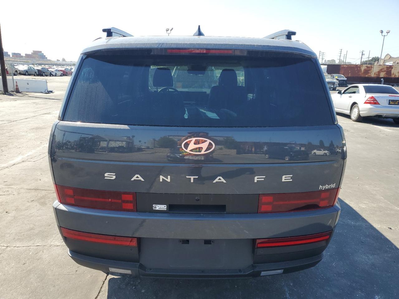 2025 Hyundai Santa Fe Sel - Image 6