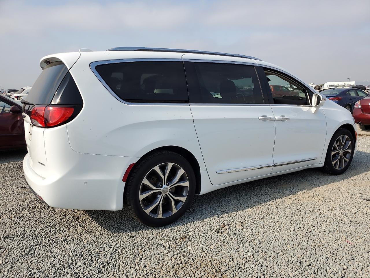2017 Chrysler Pacifica Limited - Фото 3
