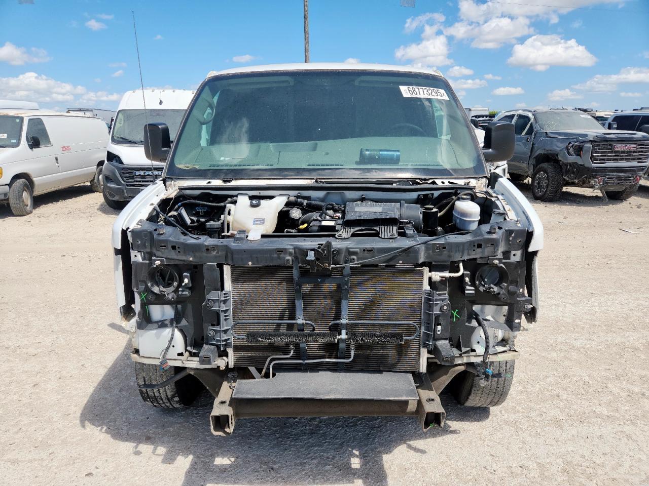 2015 Chevrolet Express G2500 - Image 5