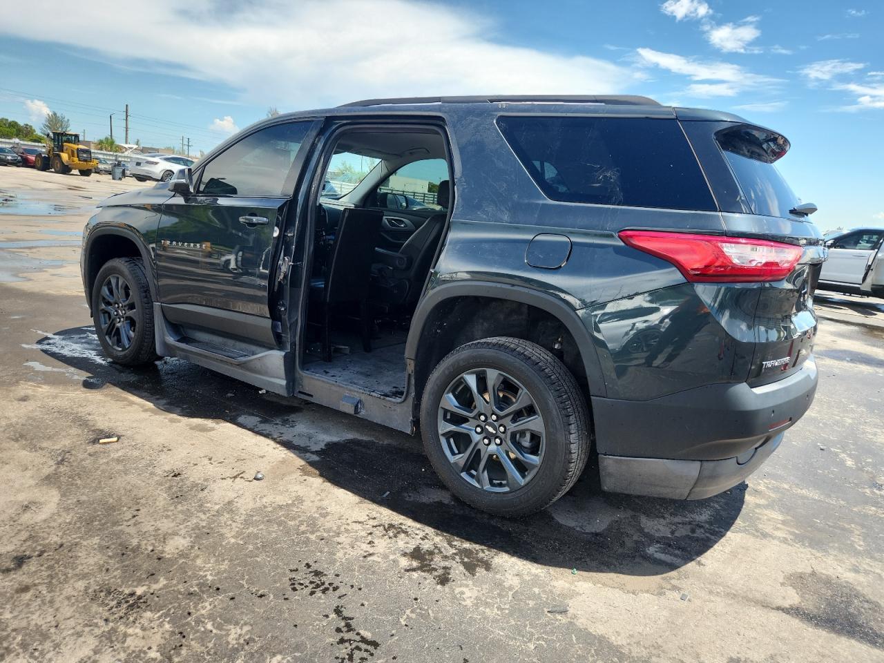 2021 Chevrolet Traverse Rs - Фото 2
