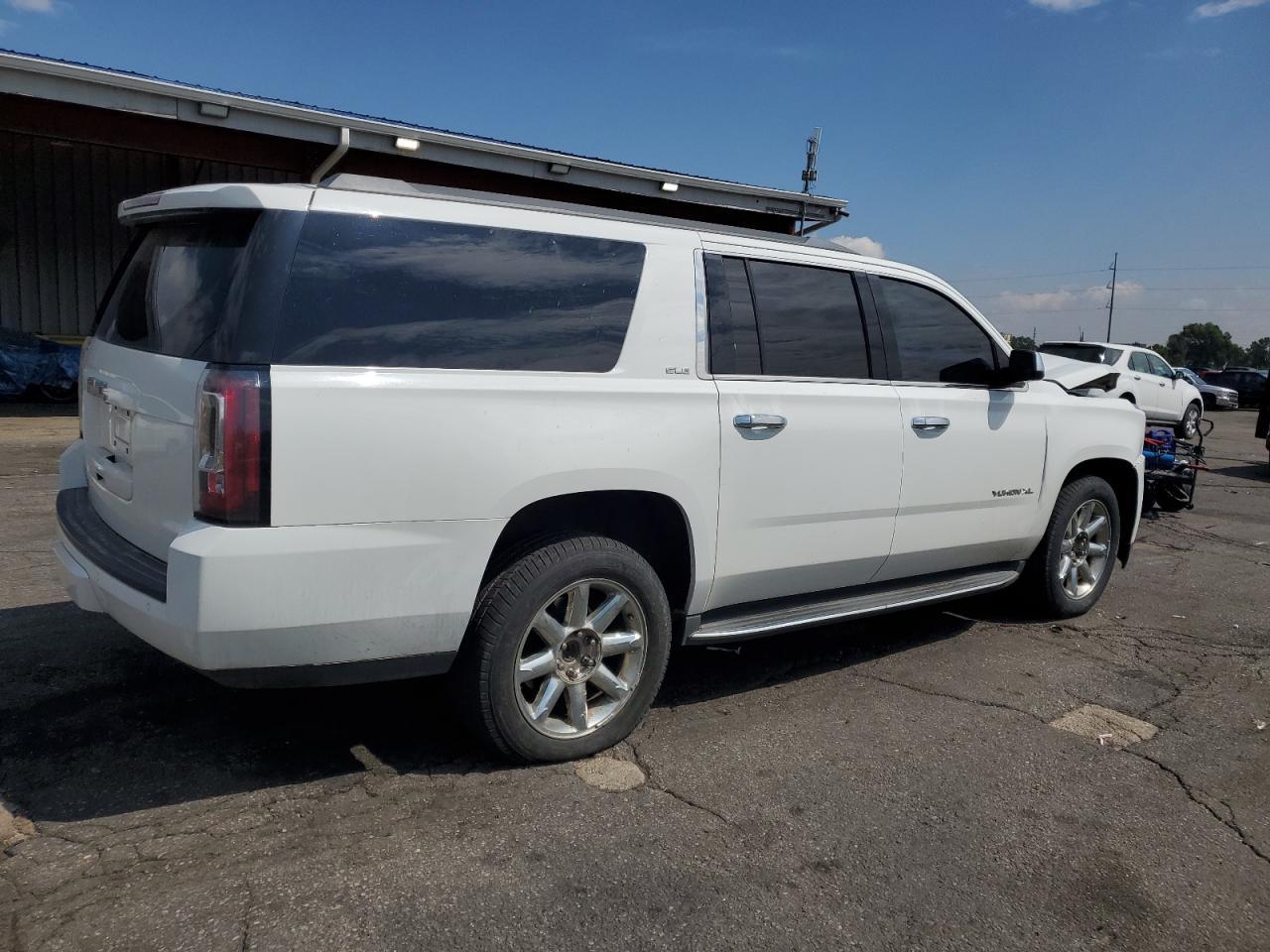 2017 GMC Yukon Xl K1500 Sle - Фото 3