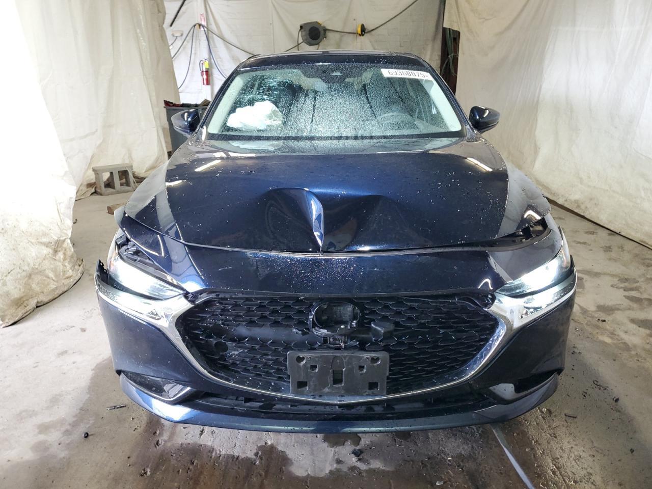 2021 Mazda 3 Premium - Фото 5