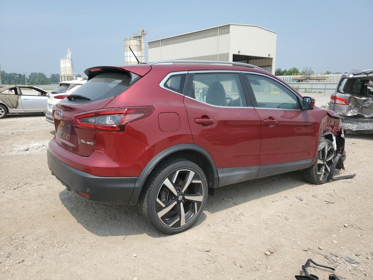 2020 Nissan Rogue Sport S - Image 3