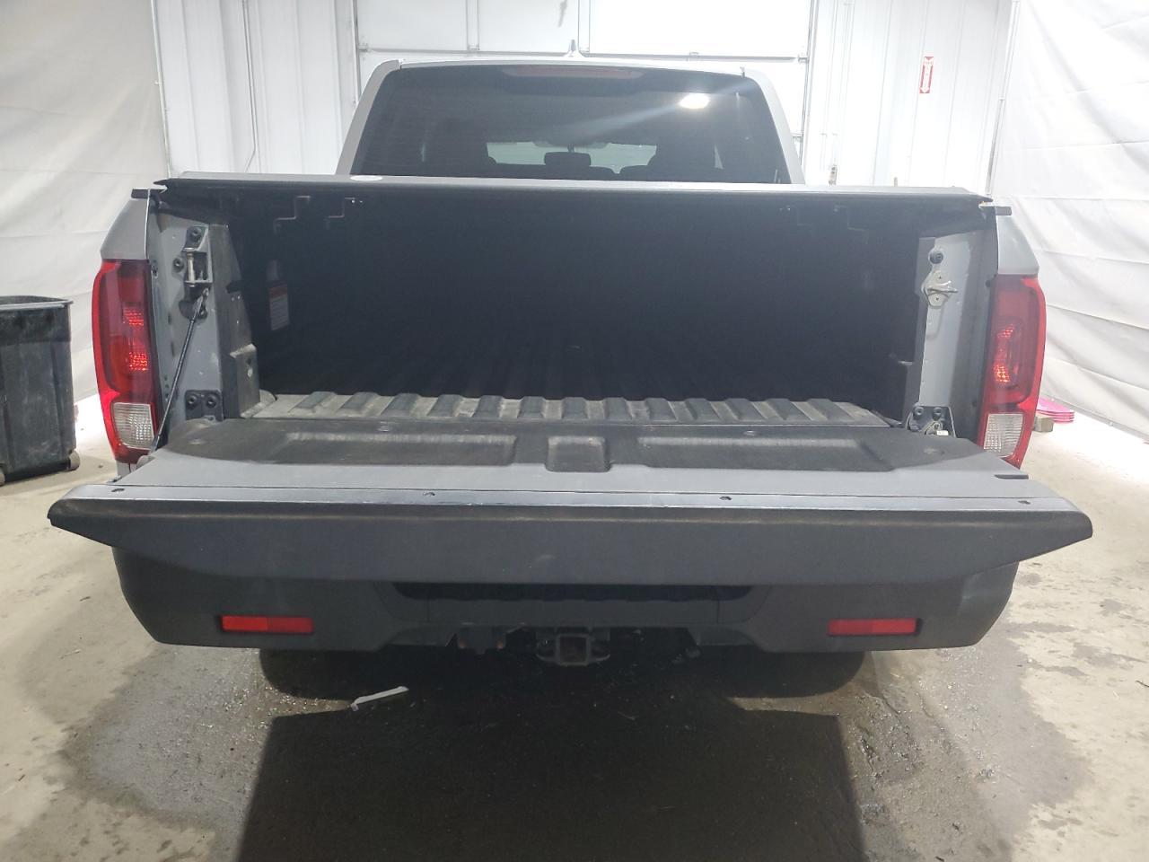 2017 Honda Ridgeline Rtl - Image 6