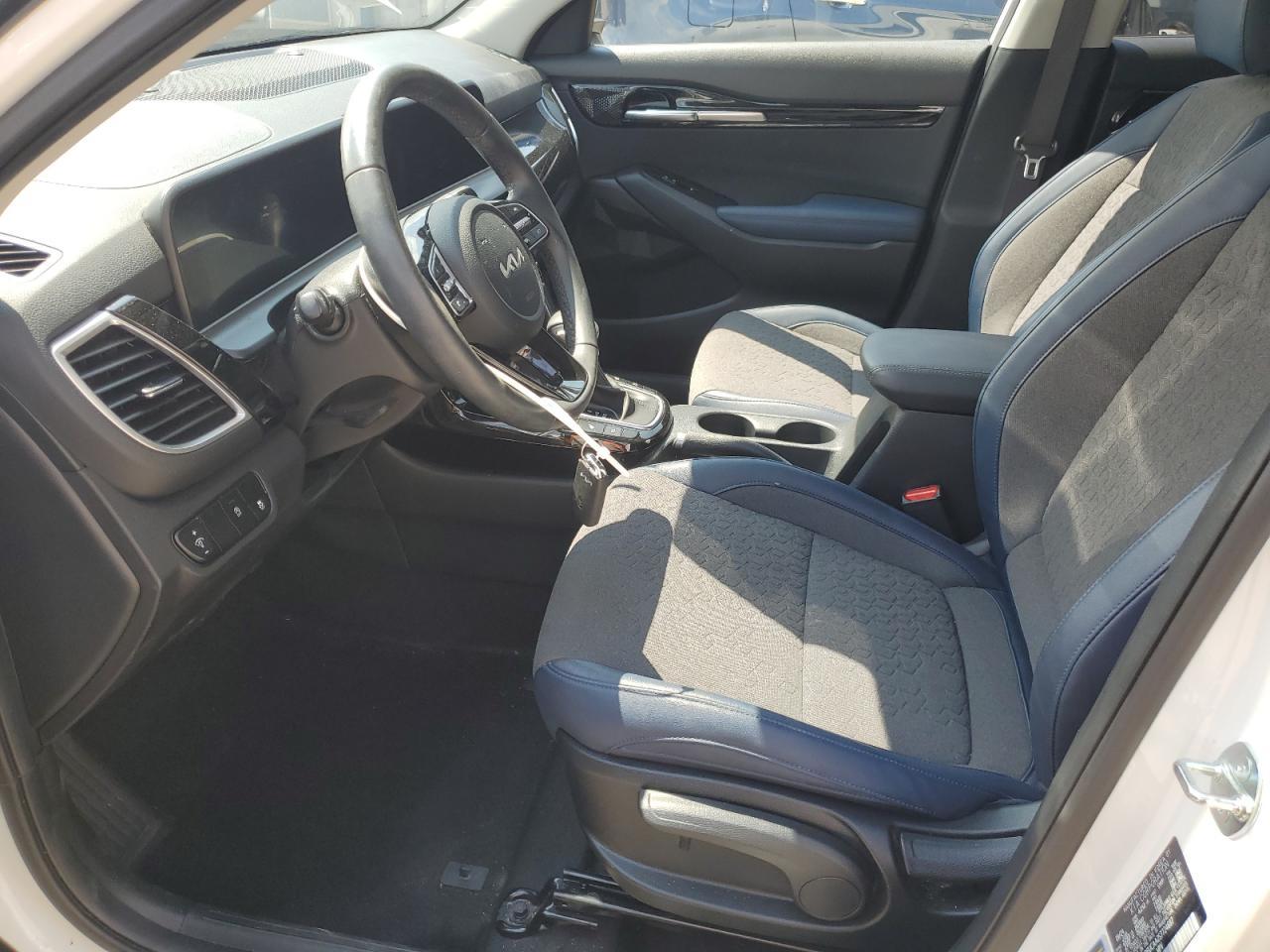 2025 Kia Seltos S - Image 7