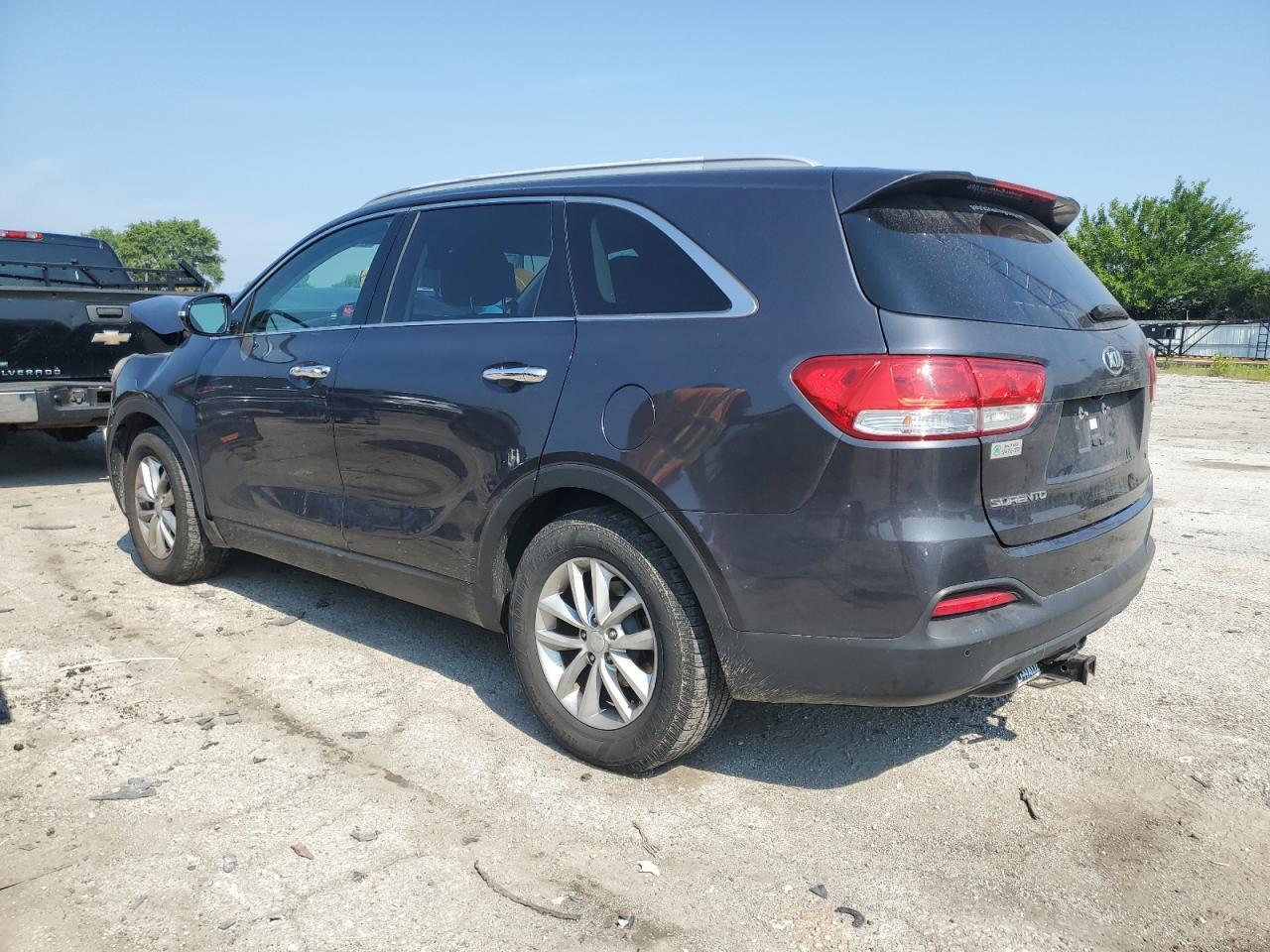 2017 Kia Sorento Lx - Image 2
