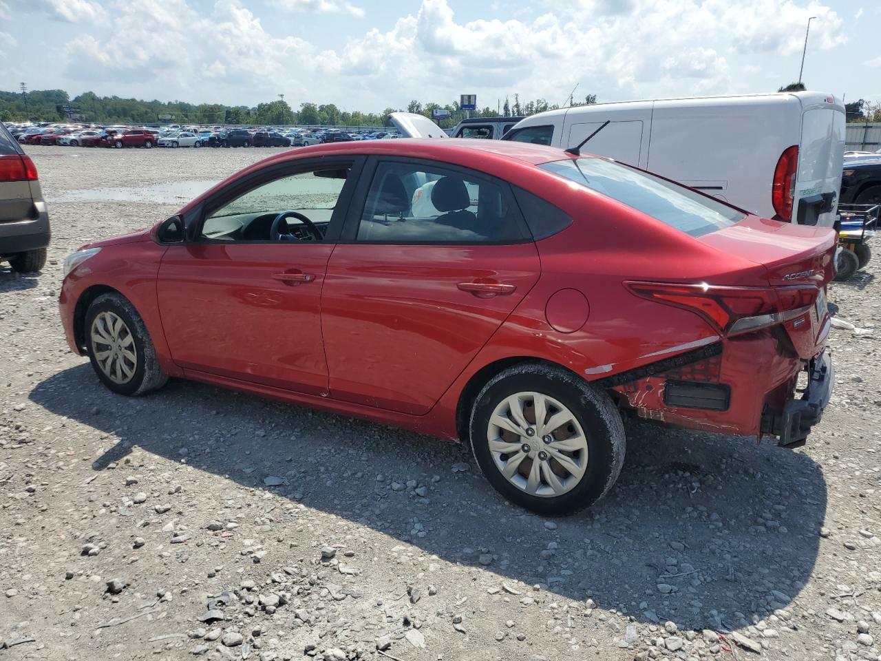 2018 Hyundai Accent Se - Фото 2