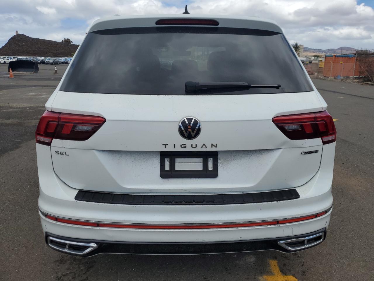 2024 Volkswagen Tiguan Sel R-Line Black - Image 6