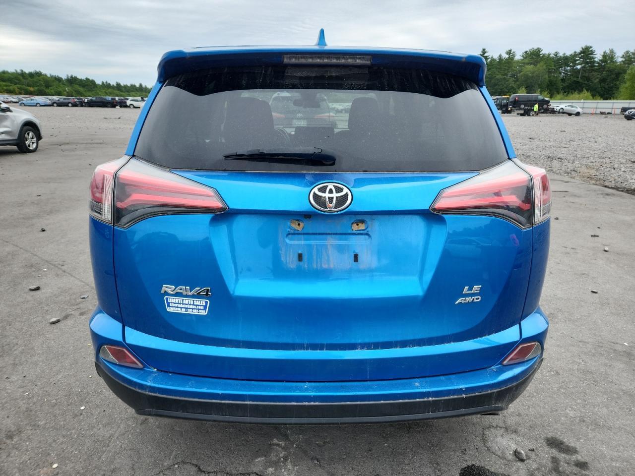 2018 Toyota Rav4 Le - Image 6