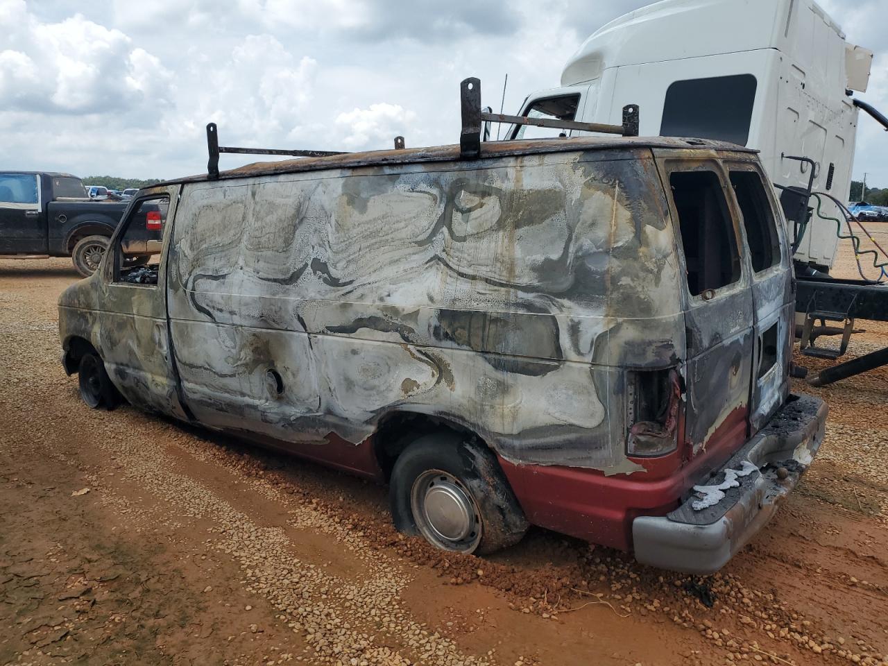 2001 Ford Econoline E150 Van - Image 2