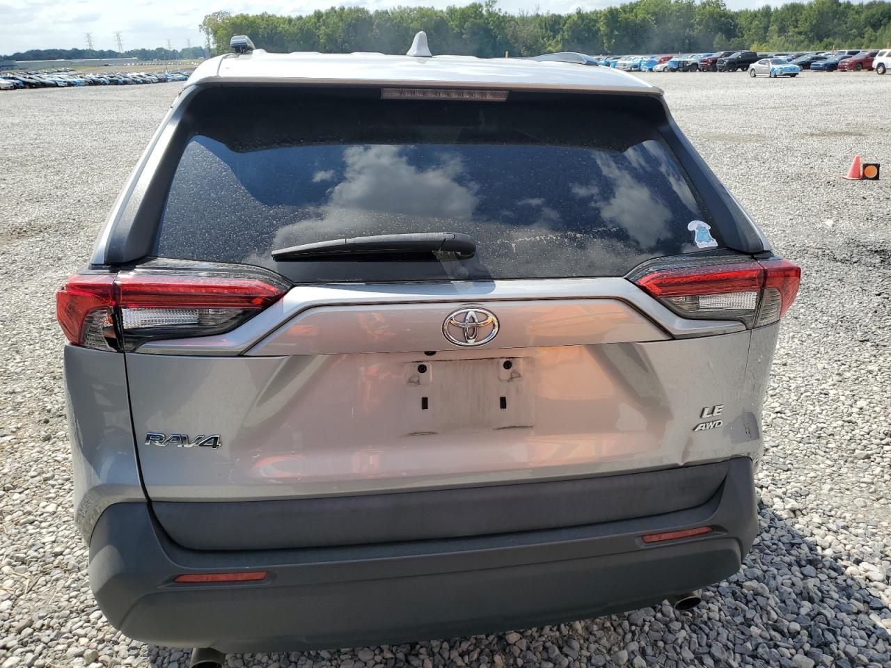 2020 Toyota Rav4 Le - Image 6