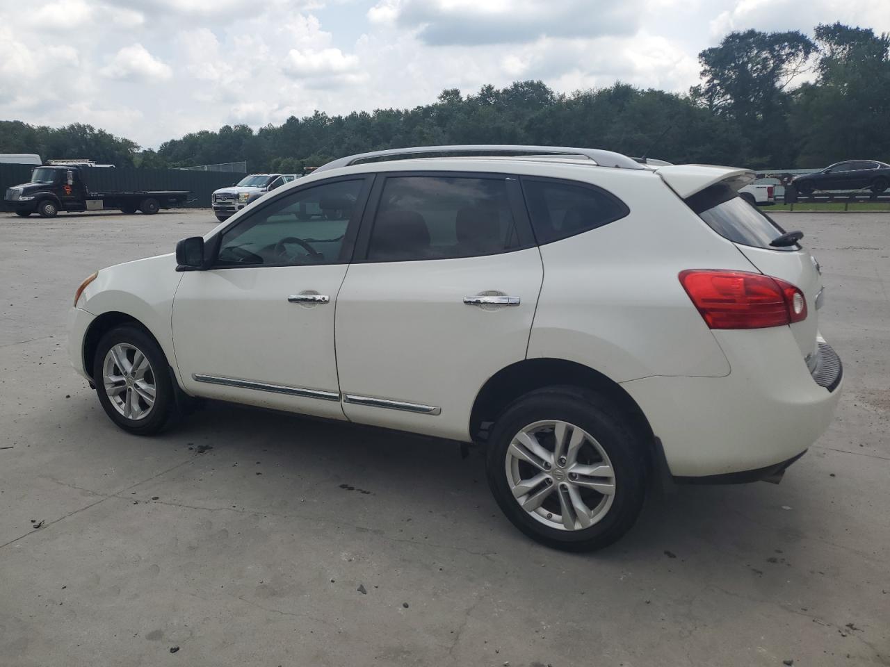 2015 Nissan Rogue Select S - Фото 2