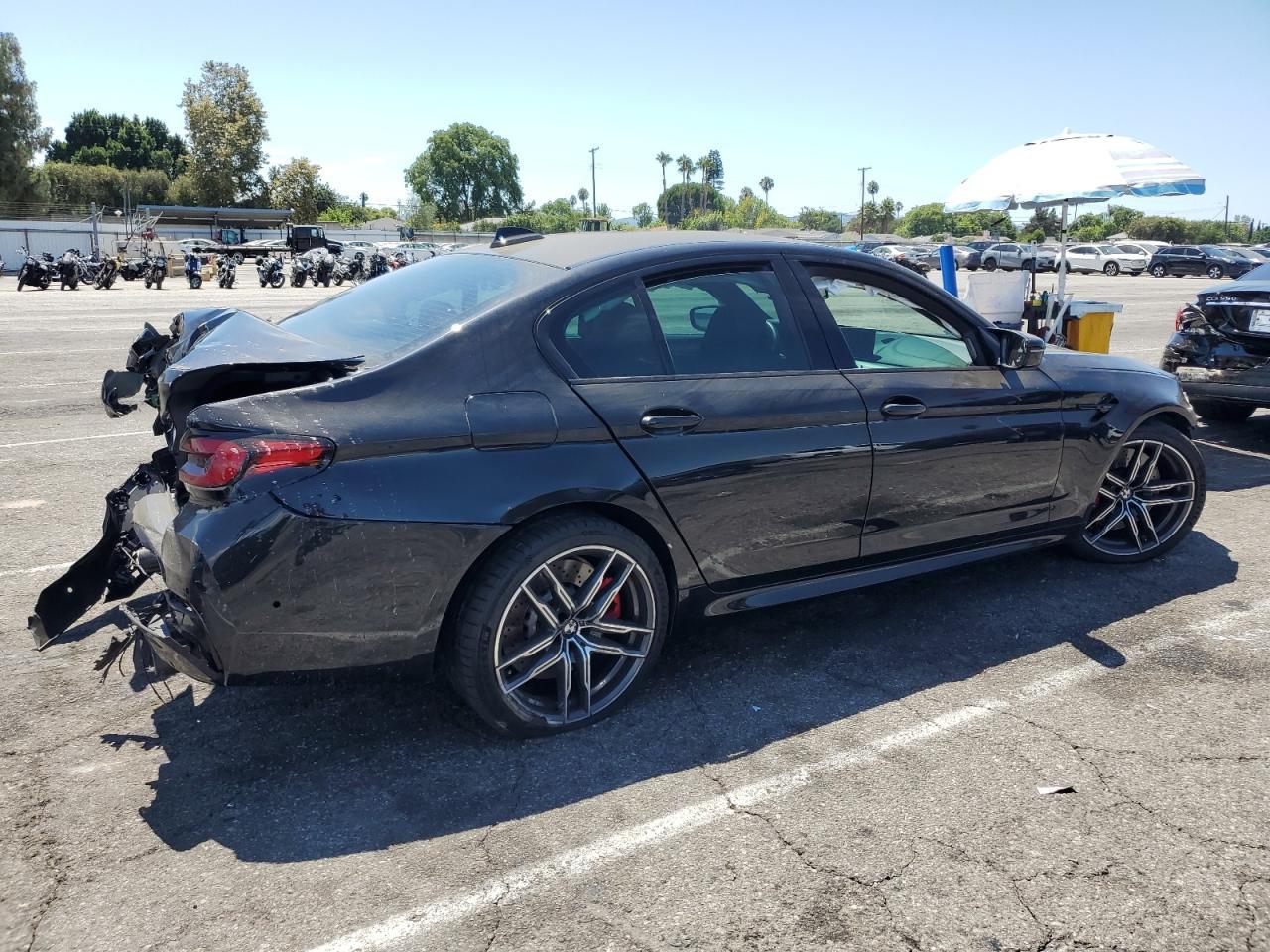 2023 BMW M5 - Фото 3