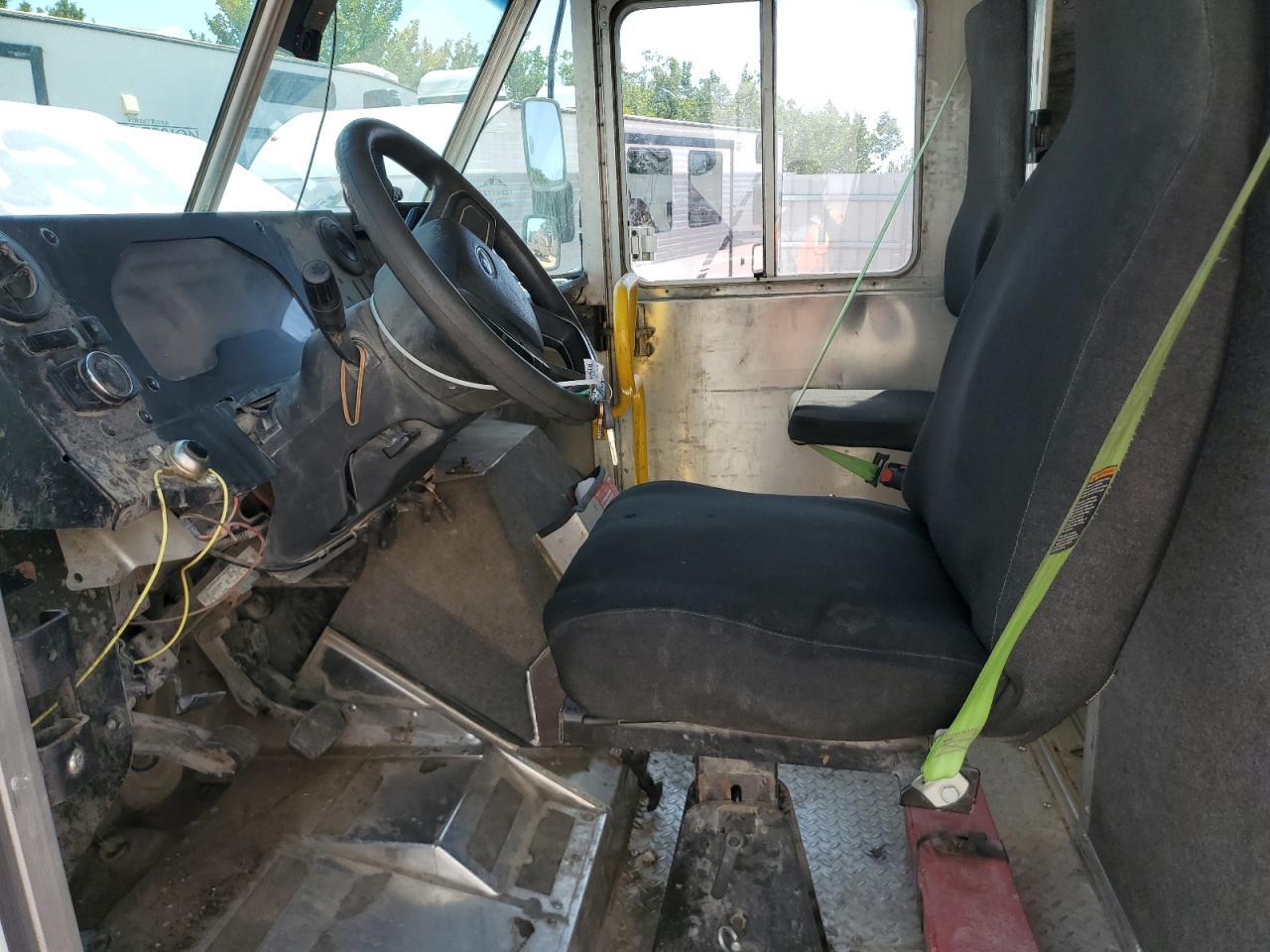 2022 Ford Econoline - Trucks Delivery Van - Image 7