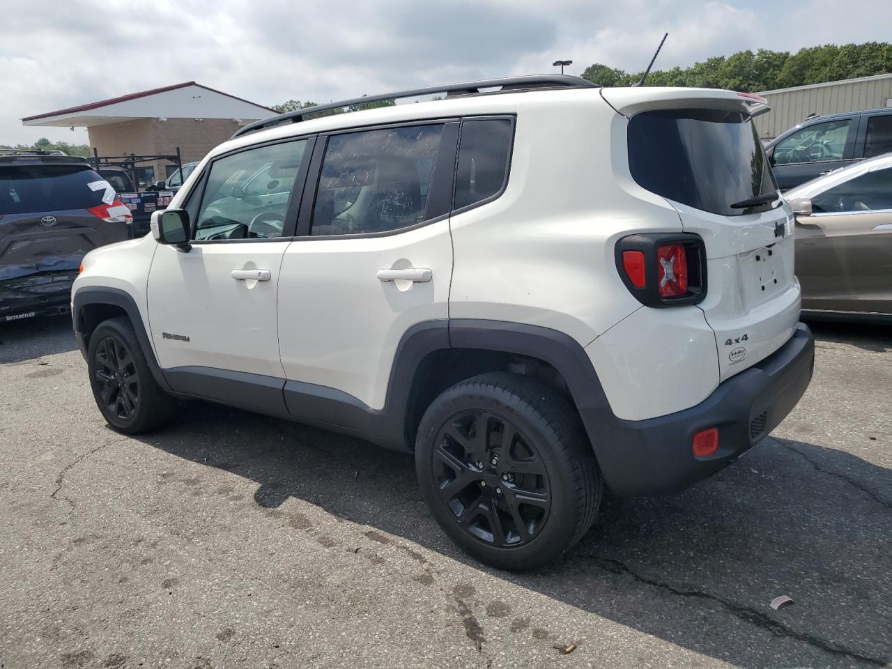 2017 Jeep Renegade Latitude - Фото 2