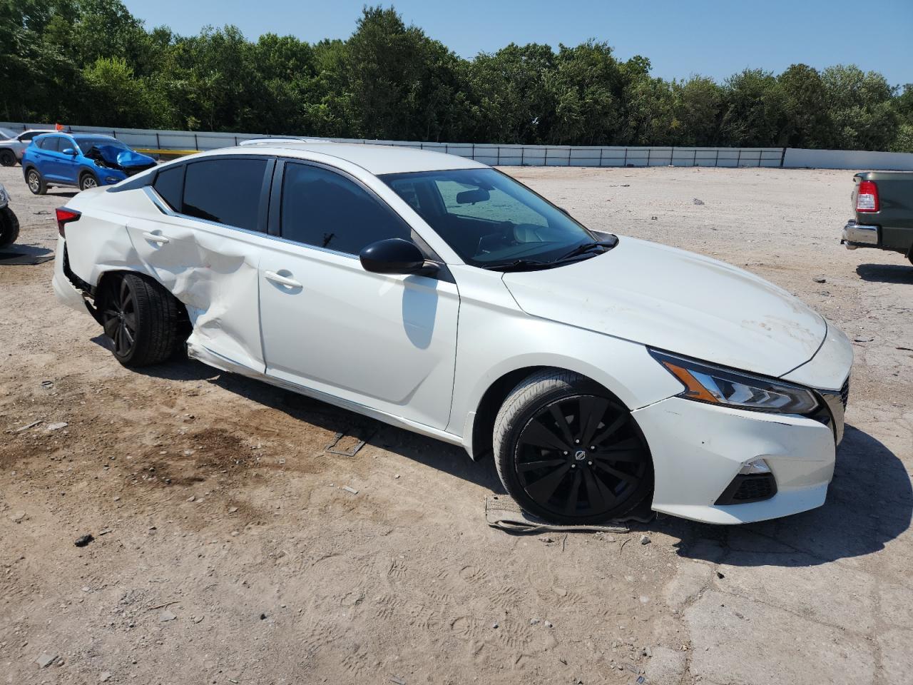 2020 Nissan Altima Sr - Фото 4