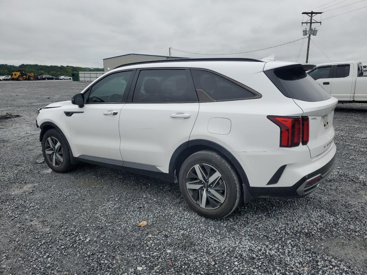 2022 Kia Sorento S - Фото 2