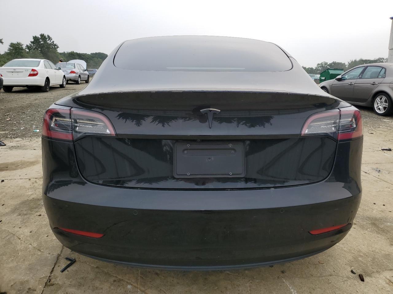 2021 Tesla Model 3 - Фото 6