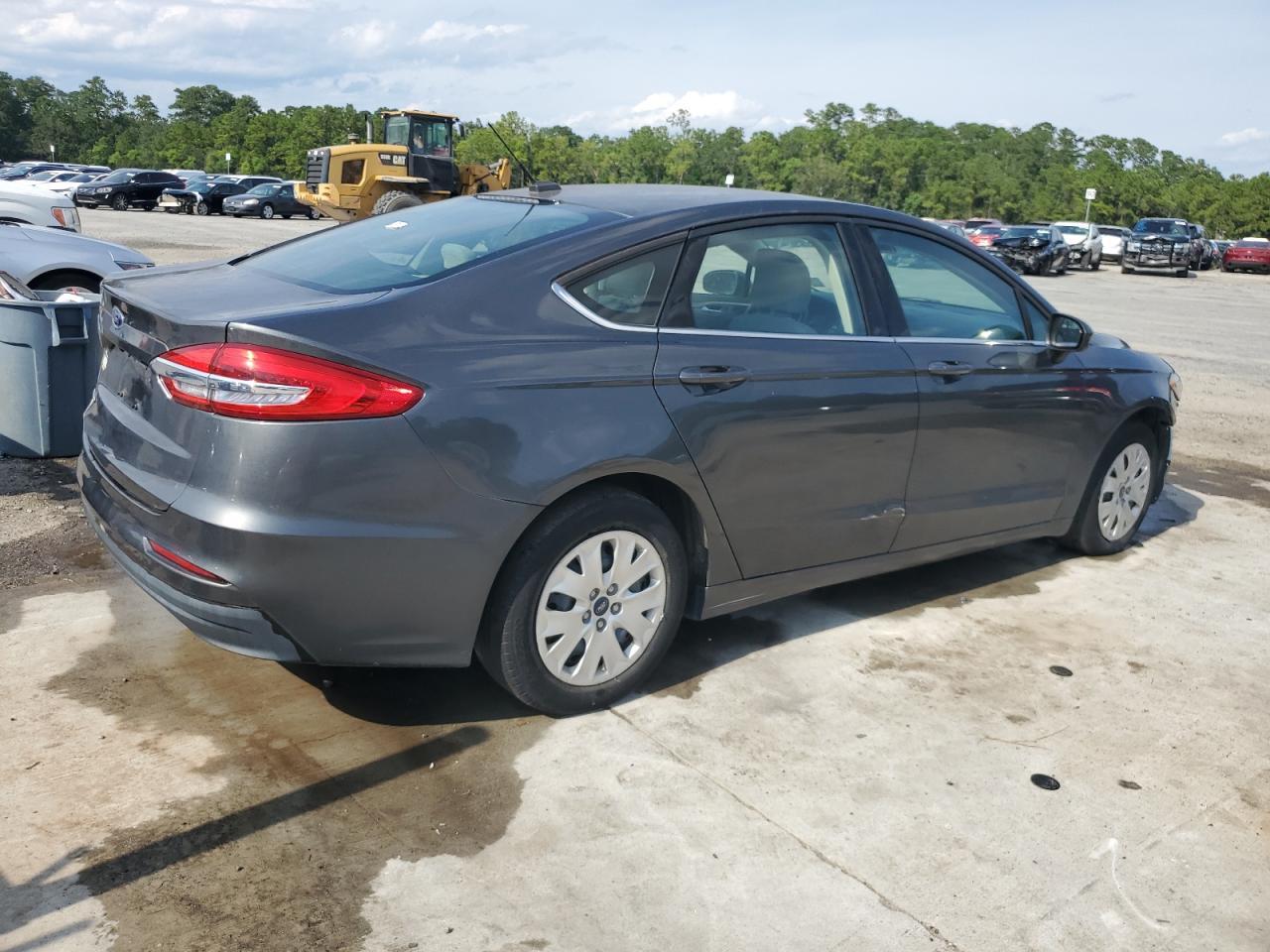 2019 Ford Fusion S - Фото 3