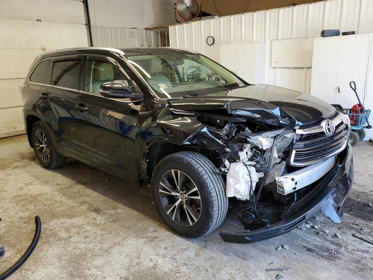 2016 Toyota Highlander Xle - Image 4