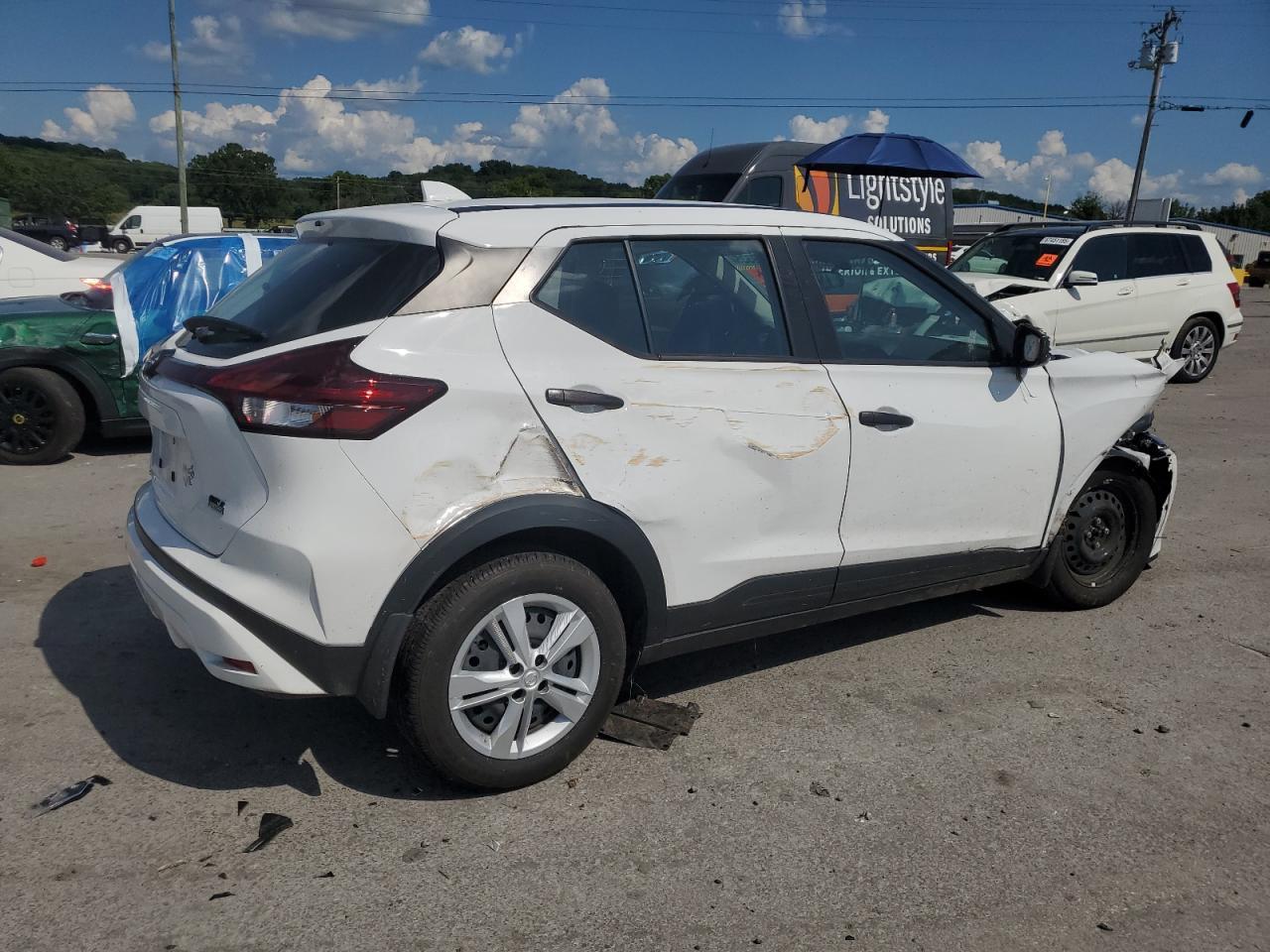 2024 Nissan Kicks S - Фото 3