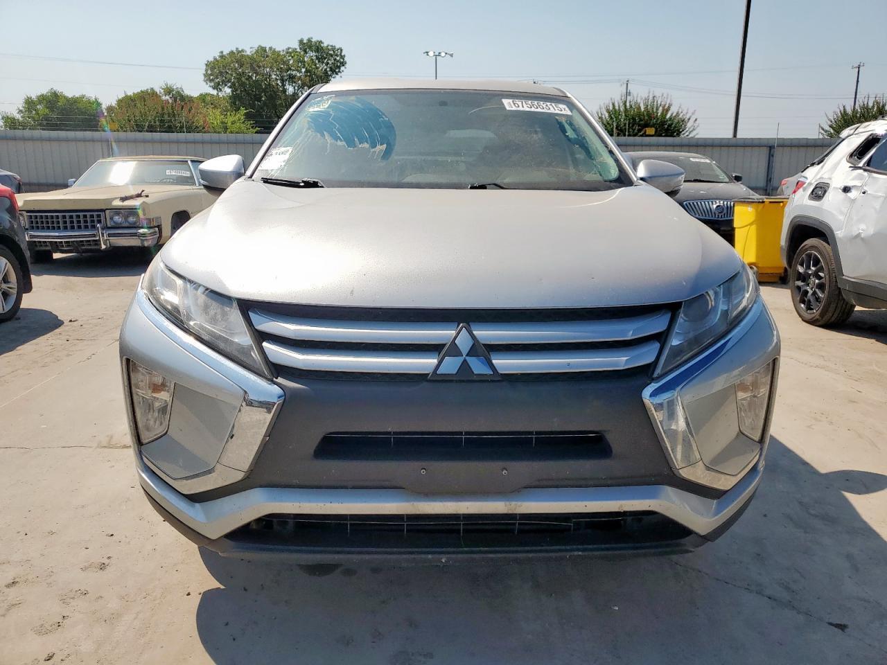 2018 Mitsubishi Eclipse Cross Es - Image 5