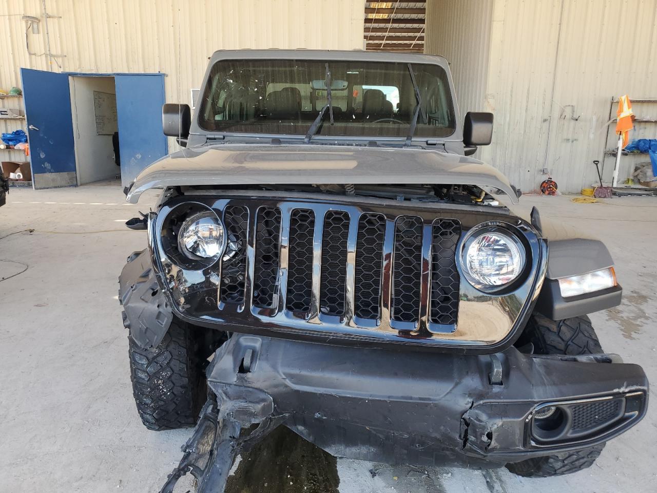 2021 Jeep Gladiator Sport - Фото 5