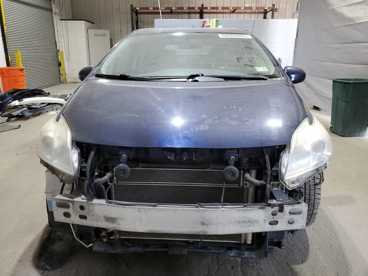 2012 Toyota Prius - Фото 5