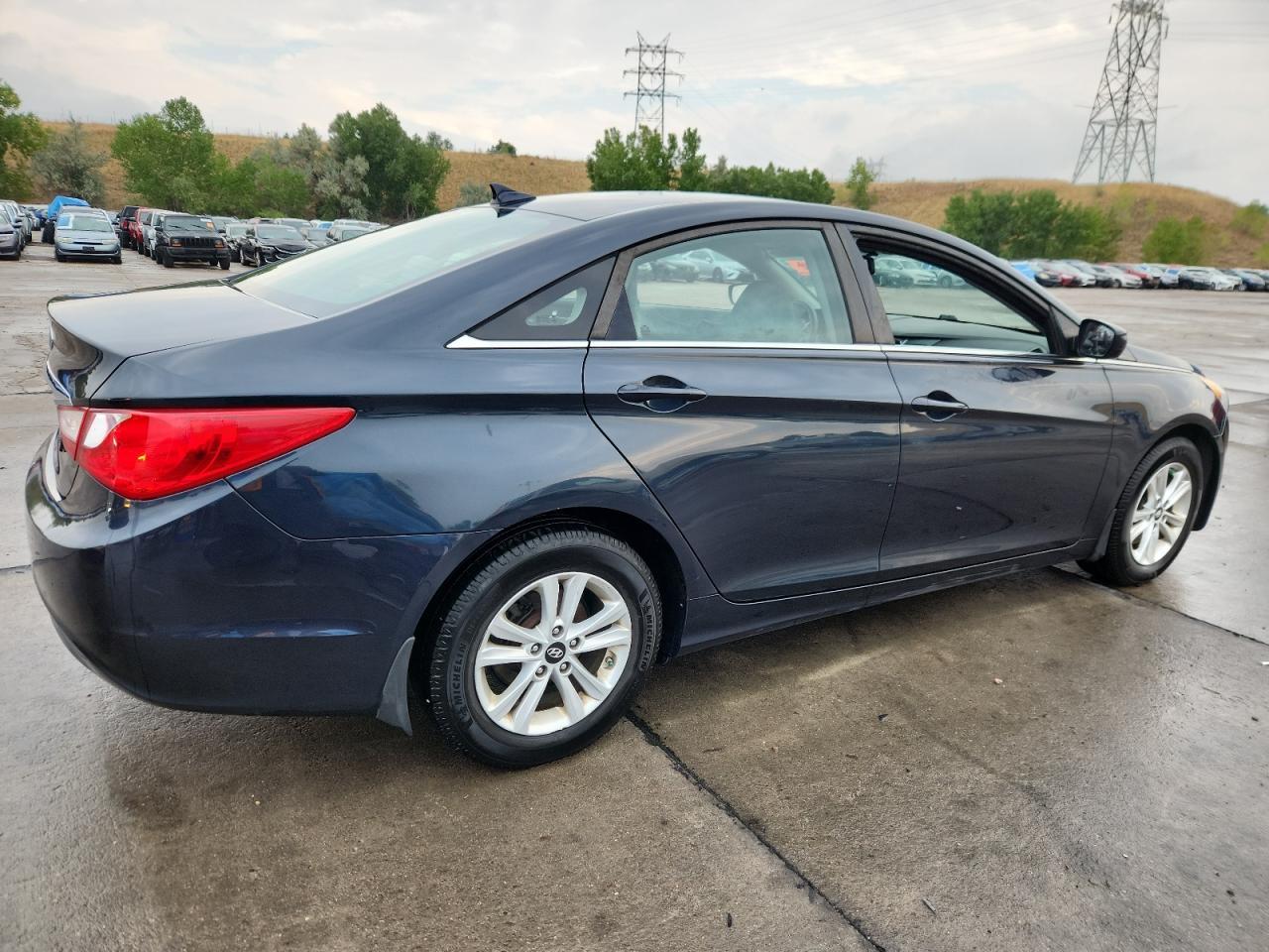 2013 Hyundai Sonata Gls - Image 3