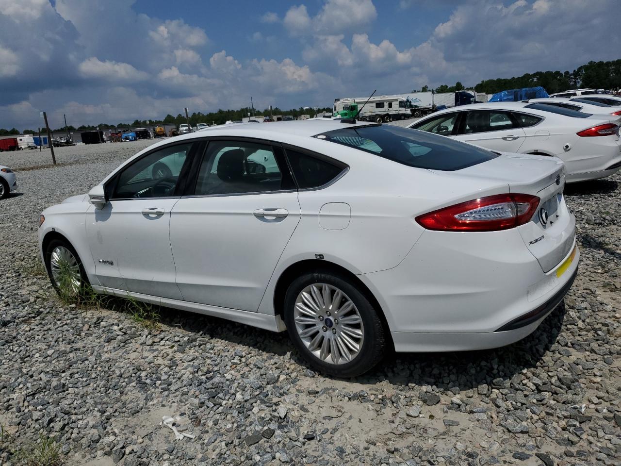 2015 Ford Fusion Se Hybrid - Image 2