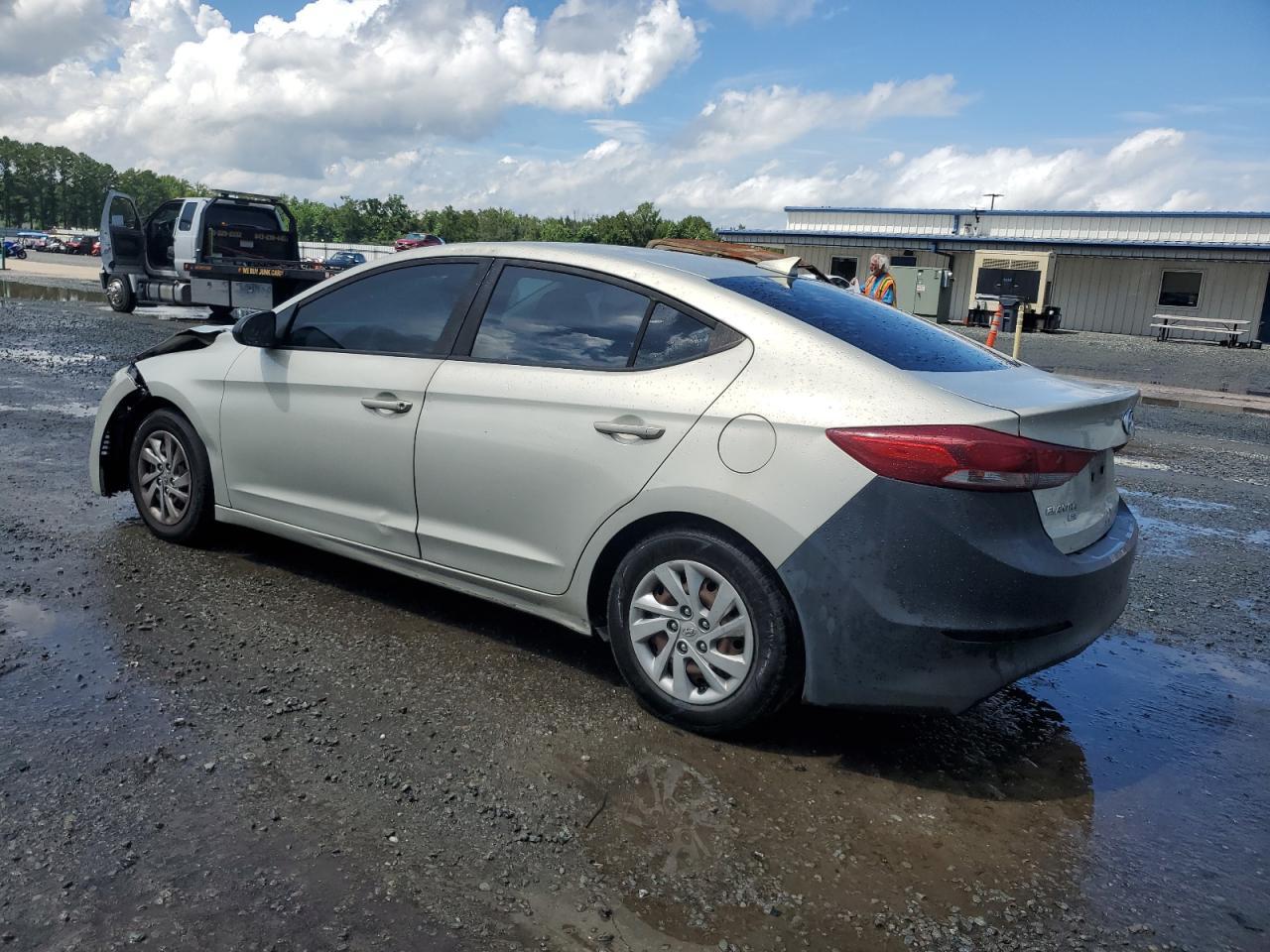 2017 Hyundai Elantra Se - Фото 2