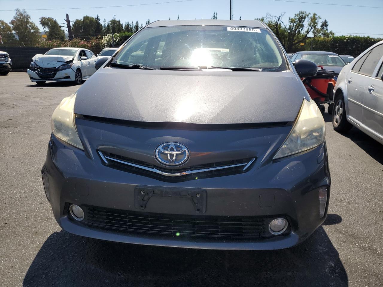 2013 Toyota Prius V - Image 5