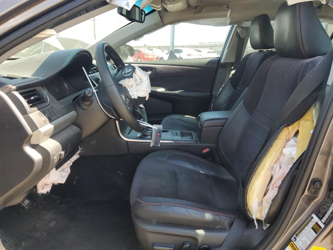 2016 Toyota Camry Le - Image 7