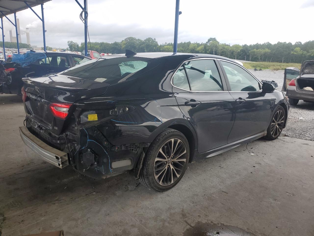 2019 Toyota Camry L - Фото 3