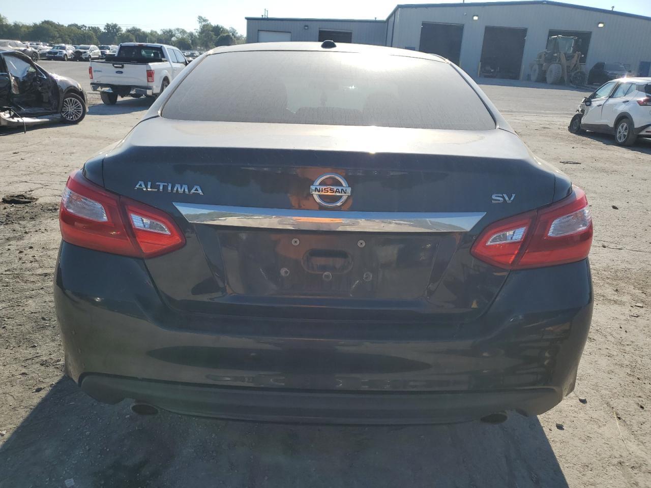 2017 Nissan Altima 2.5 - Image 6