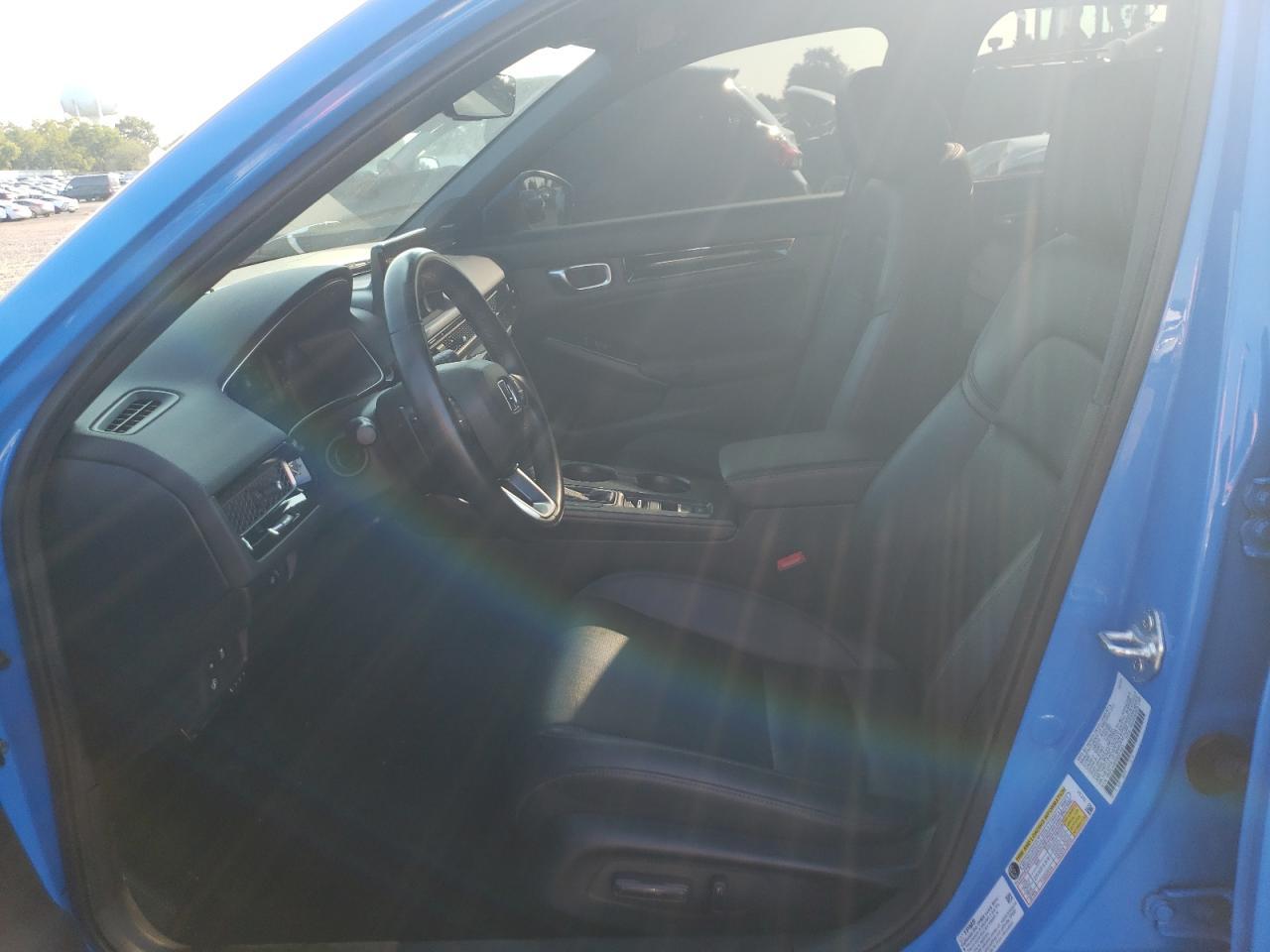 2023 Honda Civic Sport Touring - Image 7